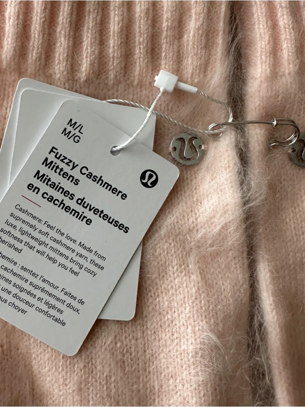 NWT Lululemon Fuzzy Cashmere Mittens, Butter Pink, M/L